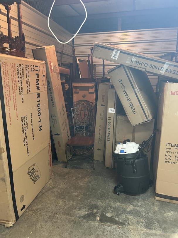 Storage Unit Auction in Tupelo , MS at Storage Max Tupelo ends on